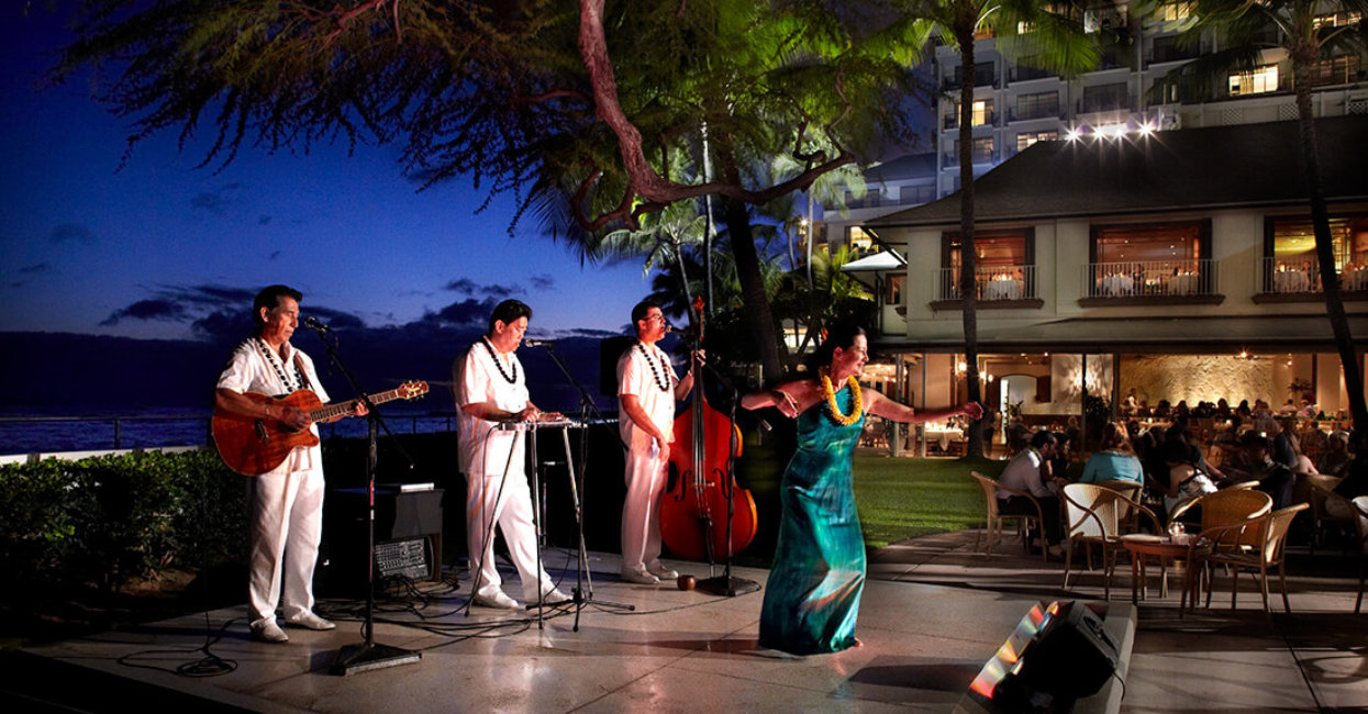 Nightly entertainment featuring Hawaiian music and hula