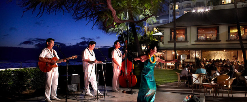 Nightly entertainment featuring Hawaiian music and hula