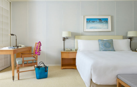 Halekulani's Garden Courtyard guestroom