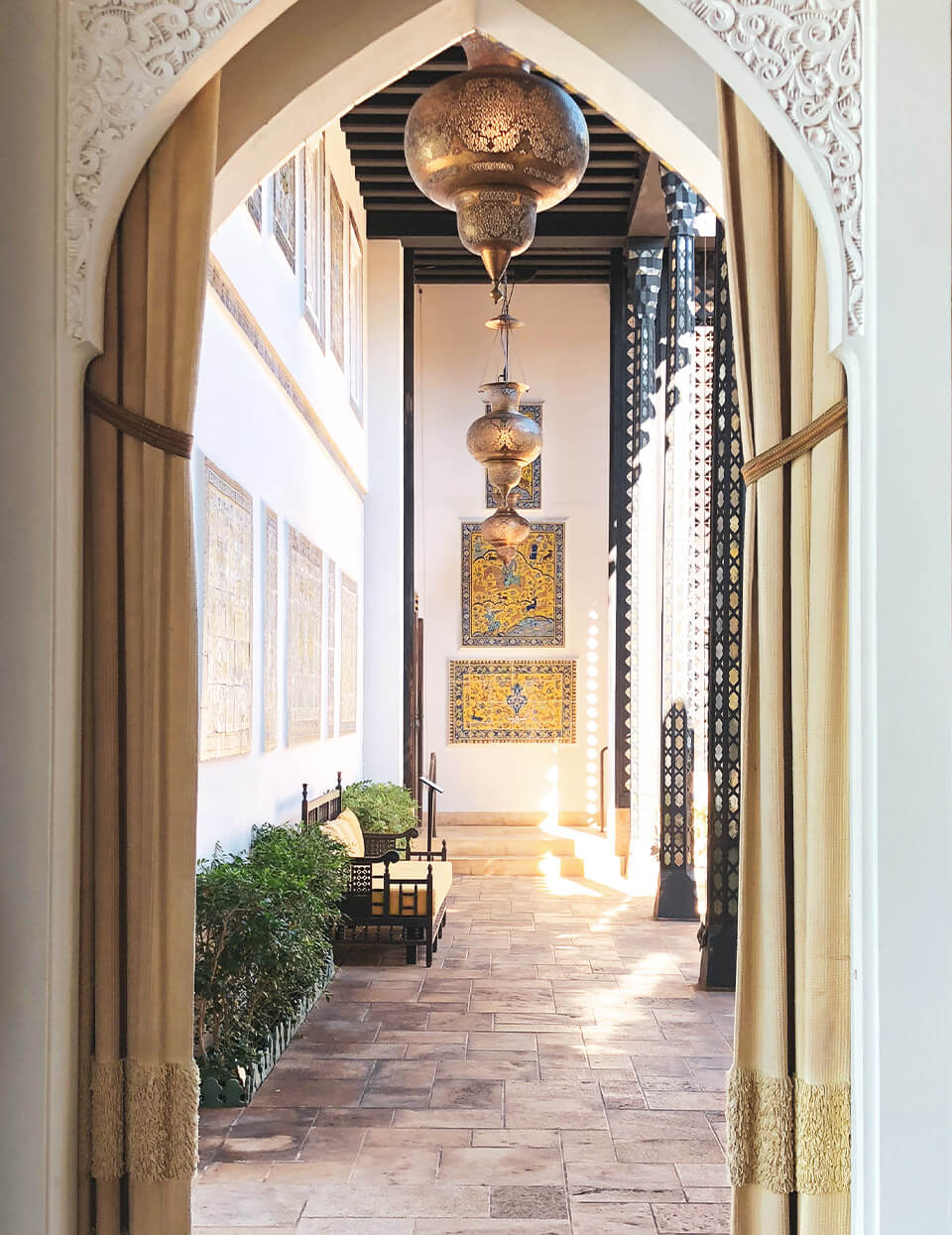 Shangri-La features Islamic art and architecture