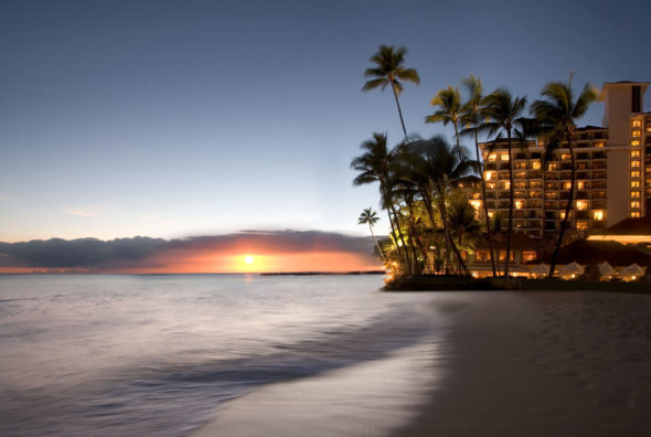 Halekulani on Waikiki Beach at dusk